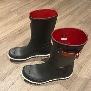 NEW hunter boots